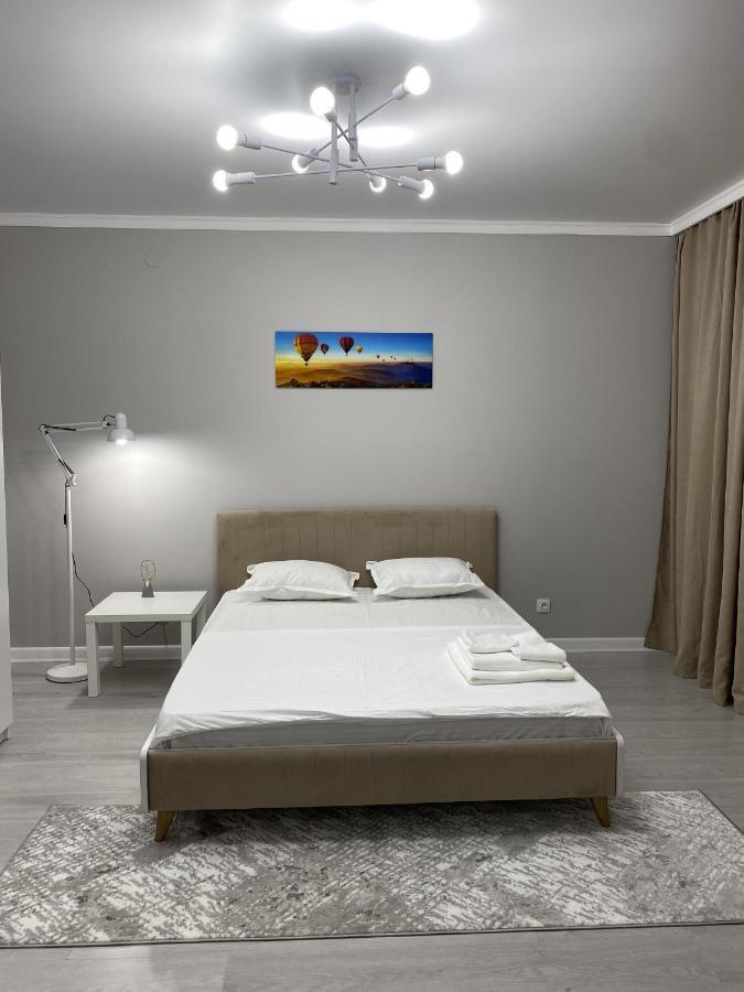 Apartamento Уютная 1 Комнатная Freedom Astaná Exterior foto